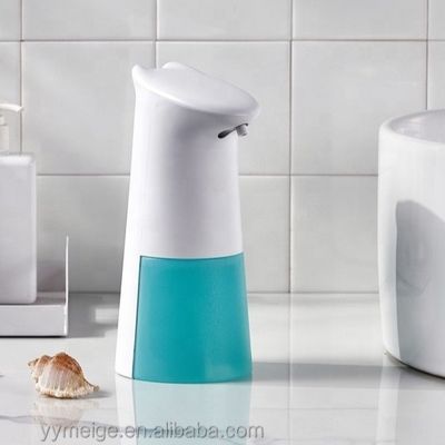Meilleur vendeur en gros de chaton blanc mignon en plastique de style dessin animé salle de bains Table de bureau enfants Rohs à bulles FCC CE distributeur automatique de savon